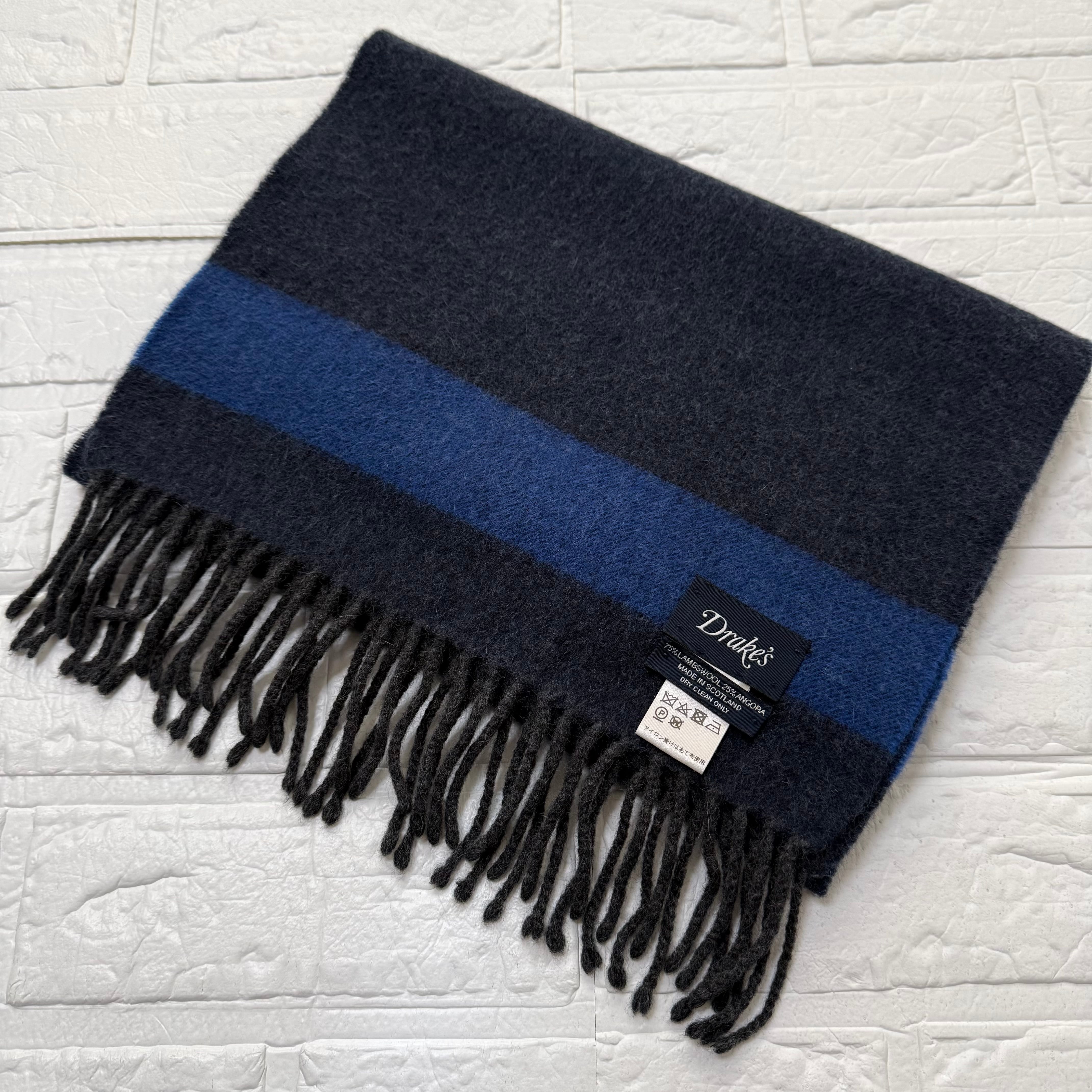 Johnstons of Elgin ドレススチュワート カシミヤ マフラー (オフ