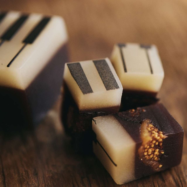 ハーフサイズ【冬限定セット・ギフトBOX入り】classicとchocolatの2棹セット