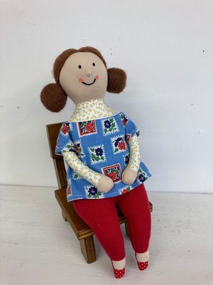 sokko doll   sitting