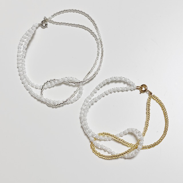 きらめく2色ビーズの上品ブレスレット｜画像1