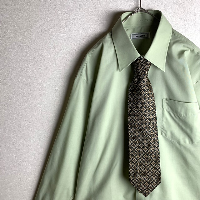 ~"necktie shirt" green~