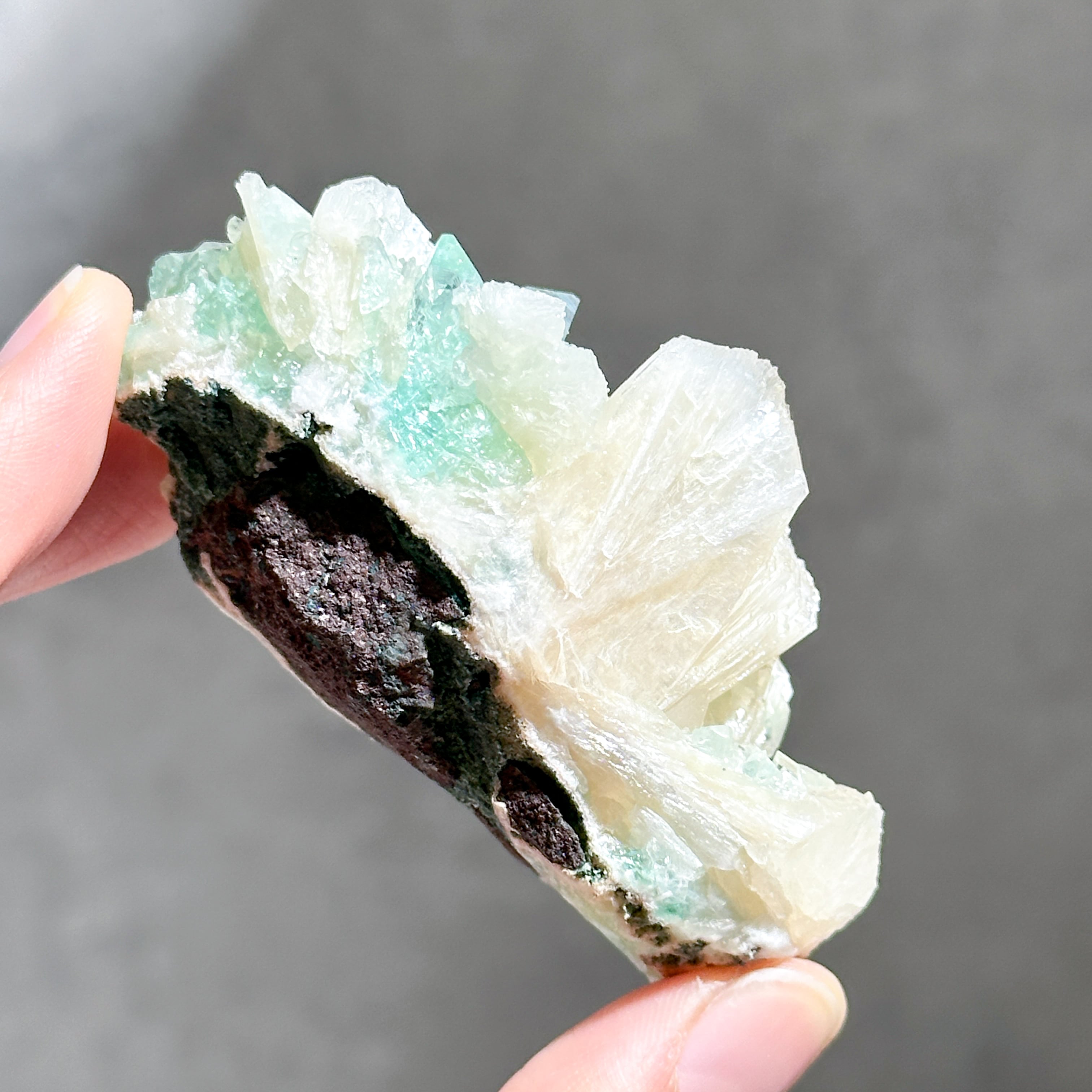 グリーンアポフィライト＆スティルバイト 83◇ Green Apophyllite