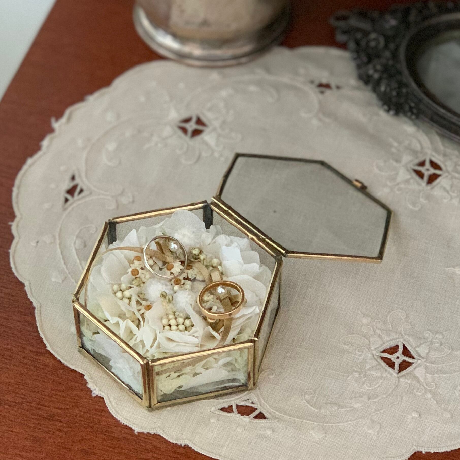 最安値に挑戦 Pure White リングピロー ガラスケース ドライフラワー 21新作モデル 最安値に挑戦 Pure White リングピロー ガラスケース ドライフラワー 21新作モデル