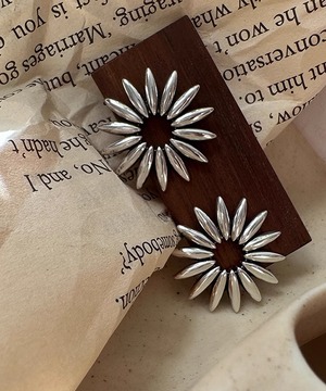 フラワーピアス【e-70559】