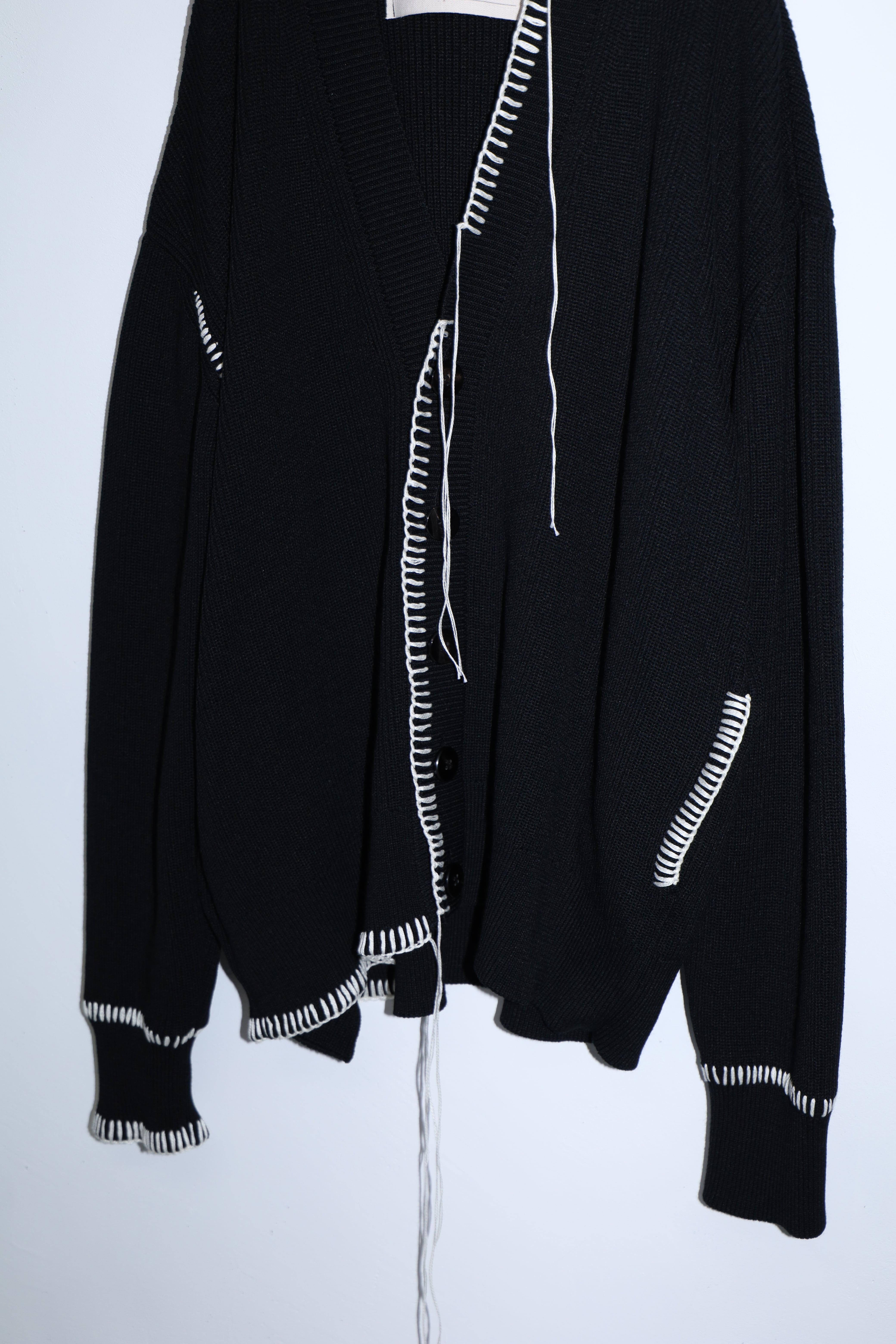 BLACK OFFICE CARDIGAN | OUAT