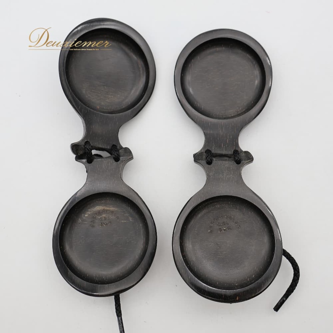 フラメンコ 小物 パリージョ カスタネット CASTANUELAS DEL SUR 楽器 小道具 ペア 両手 模様 黒 水色 白 ケース ケース付き 練習 レッスン ステージ イベント 艶 光沢 パフォーマンス 柄 おしゃれ ブルー系 ホワイト系