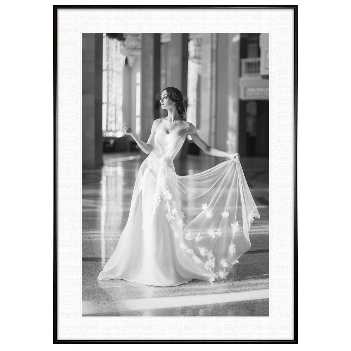 人物写真 光の中に舞う女性性 インテリアモノクロアートフォトポスター額装 AS4655