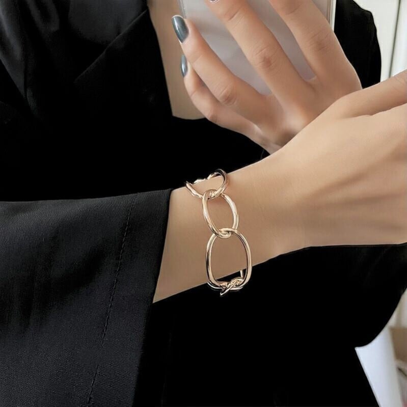 送料無料】存在感抜群♪ チェーン バングル ブレスレット 大ぶり ゴールド アクセサリー シンプル 大人女子 | lamitte deco トレンド 韓国ファッション ショップ BASE店