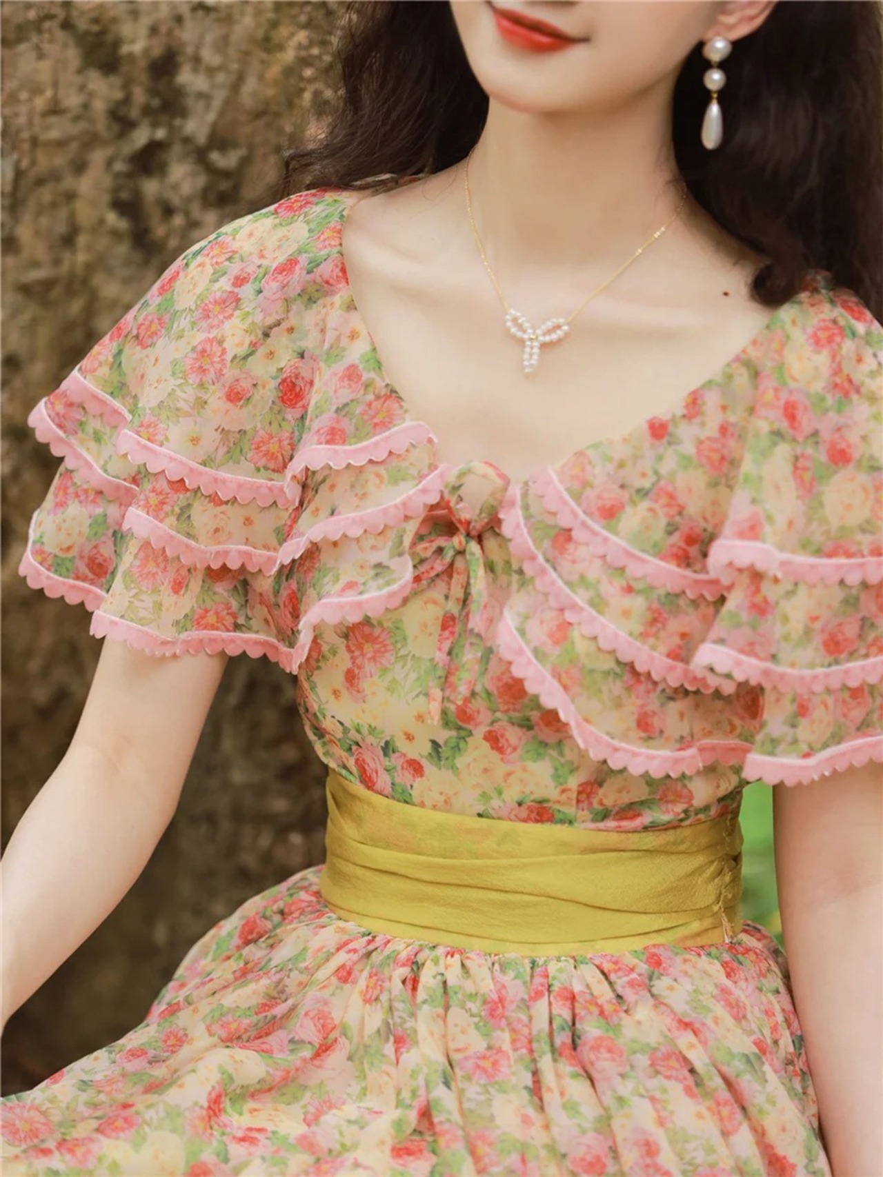 【0061】Vintage Flower Organza Short Sleeve Dress