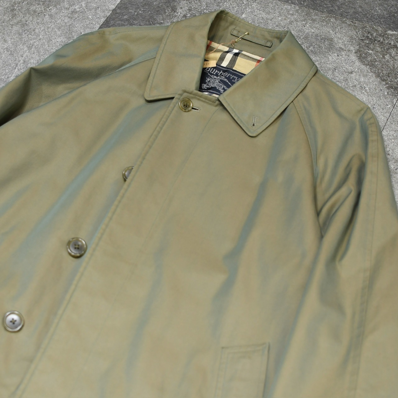 Burberry 玉虫 Balmacaan coat