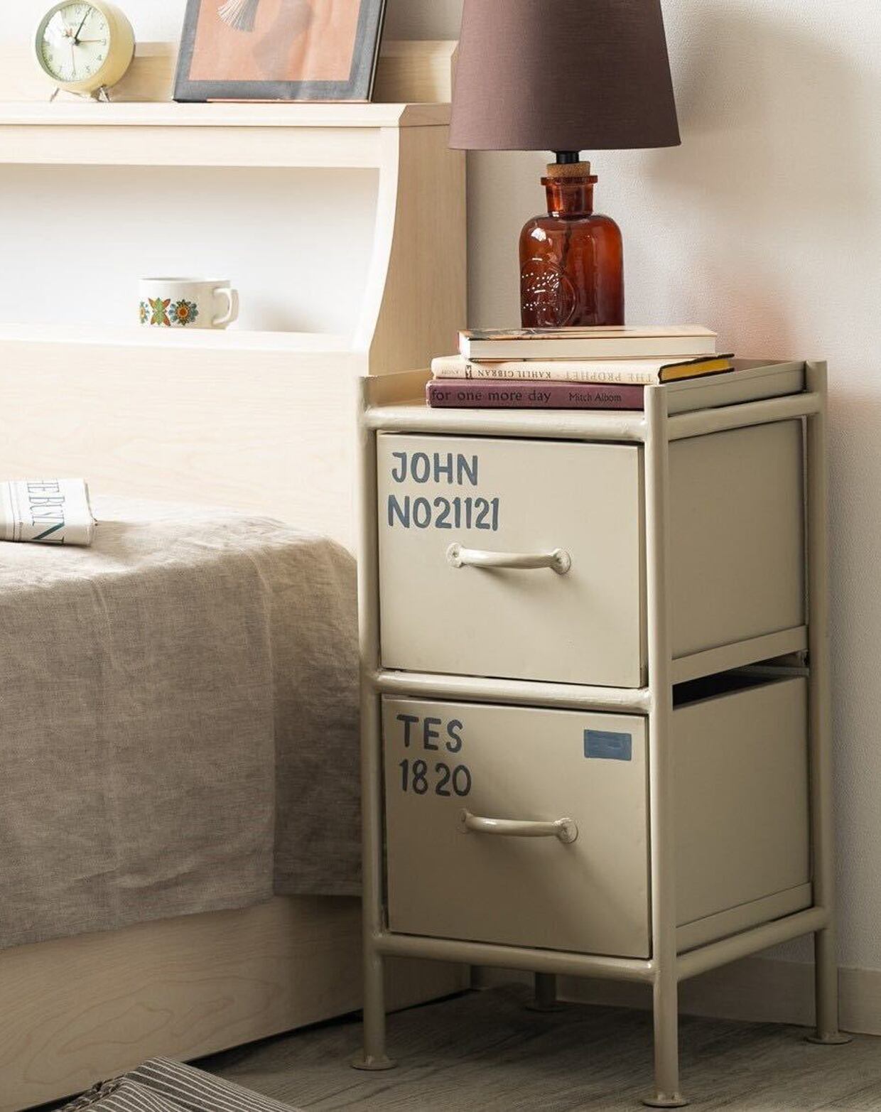 【送料無料】Industrial Steel Chest〈BEIGE〉 送料無料】Industrial Steel Chest〈BEIGE〉