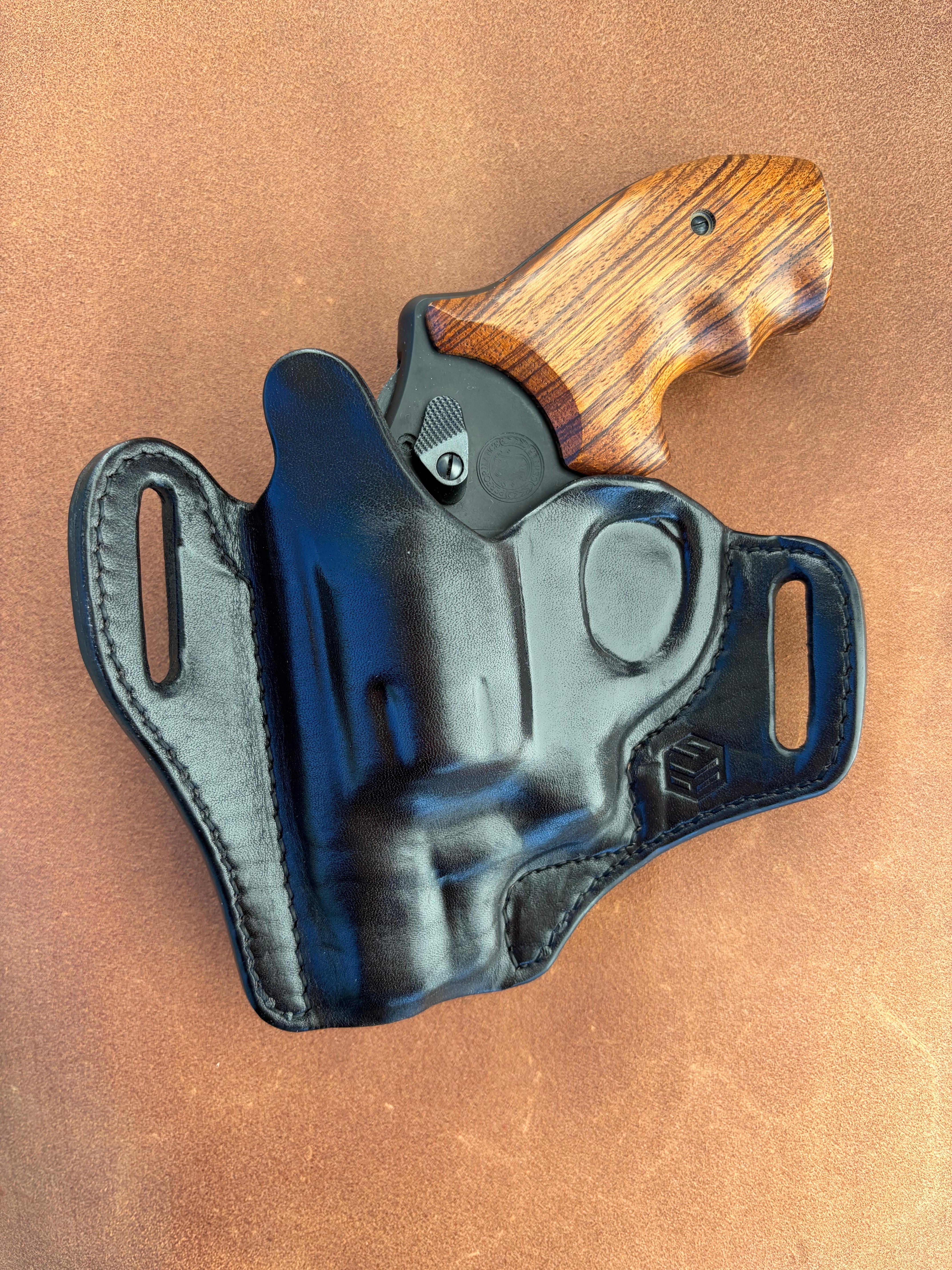 S&W M327 R8 パンケーキレザーホルスター | 黒沼興業