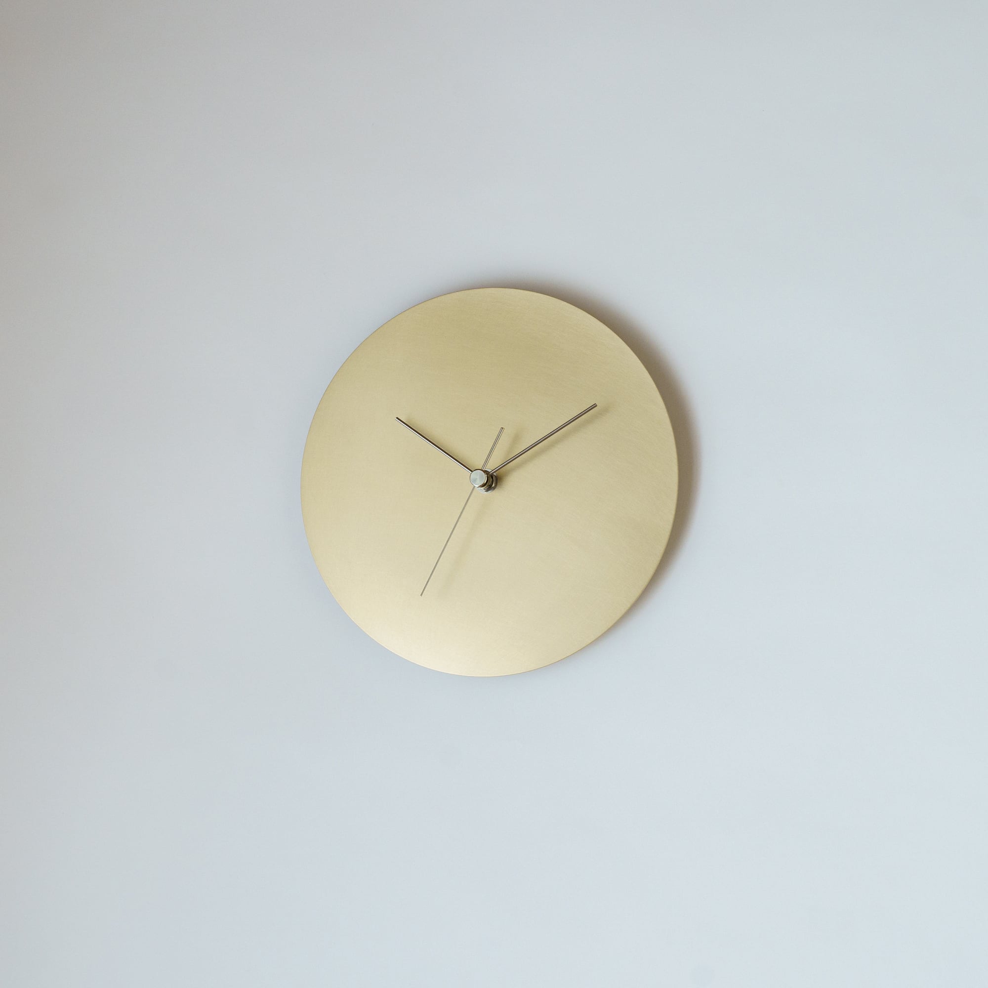 ウォールクロック　壁掛け時計　真鍮　ゴールド minimal wall clock 220 _ plain / brass 壁掛け時計 220 無地 / 真鍮
