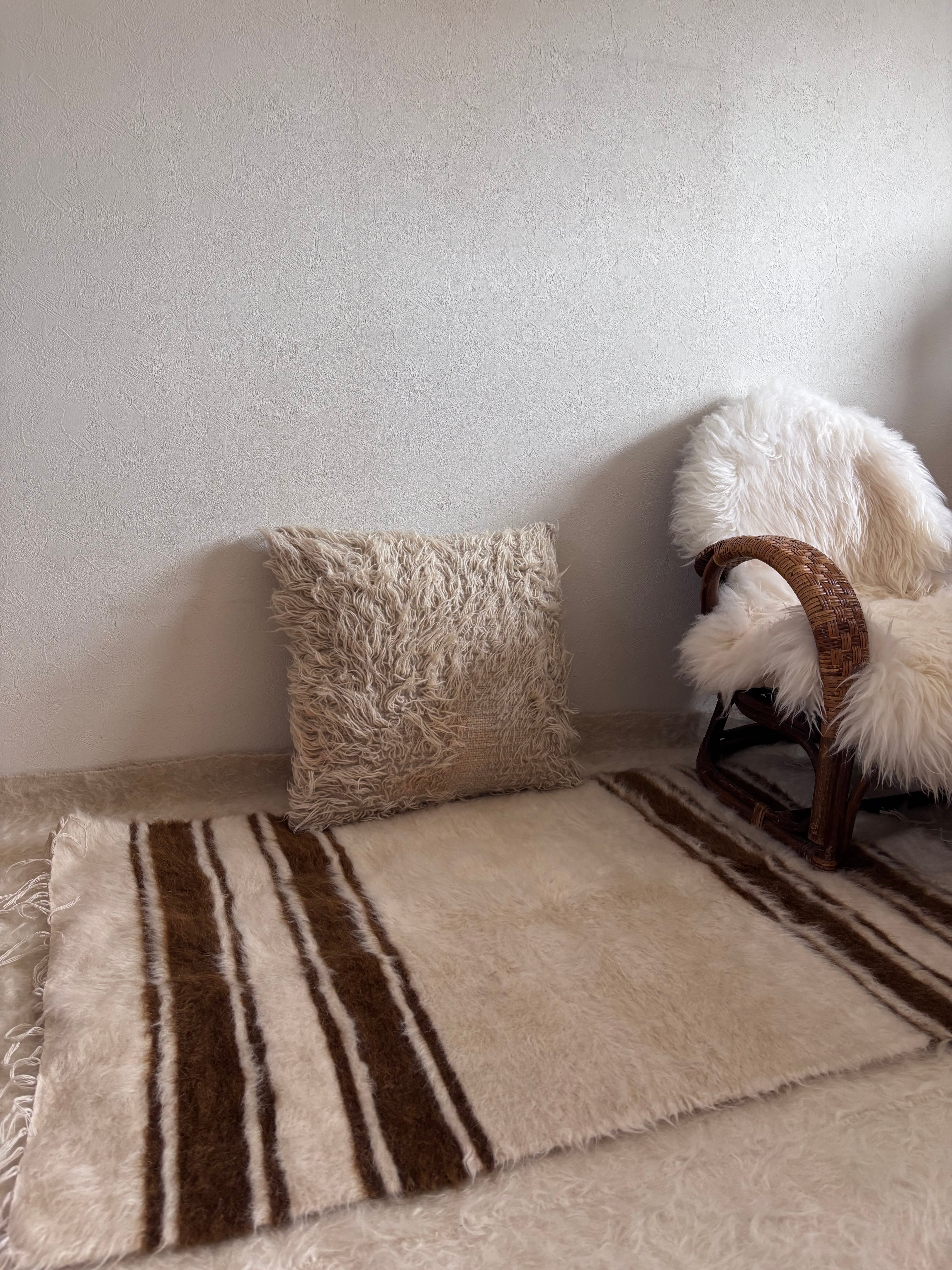 大きめ　キャラメルベージュ　ココアブラウン　メダリオン　トルコヴィンテージラグ