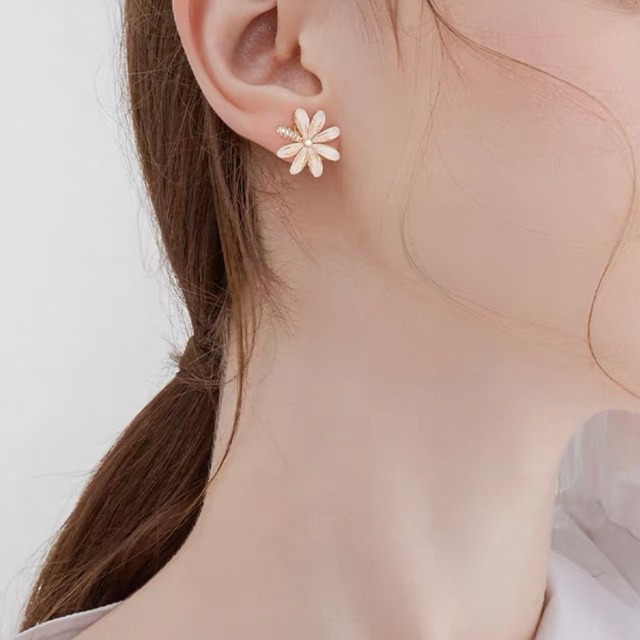 フラワーイヤリング／ピアス　CH3204