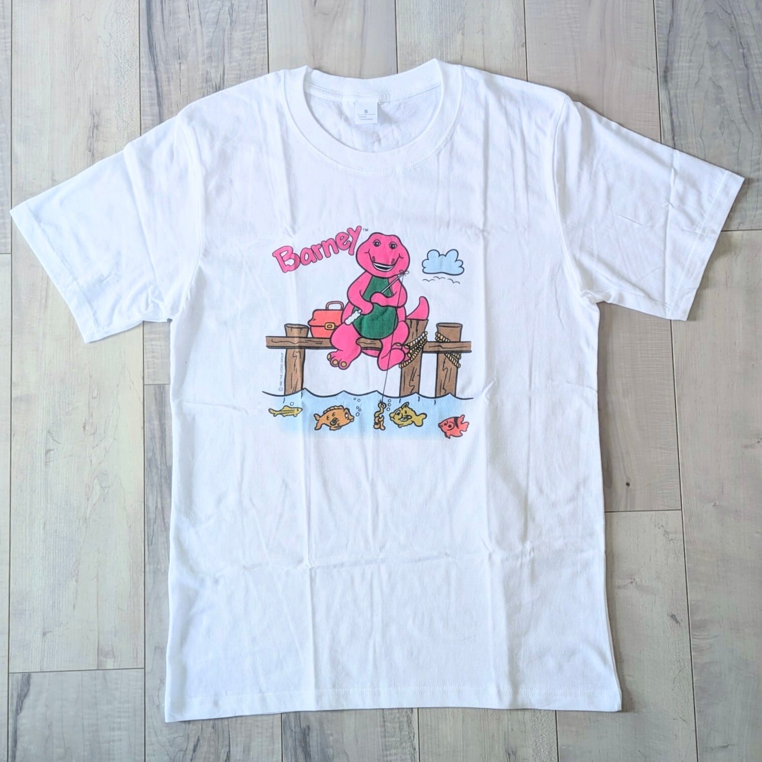 【 Barney & Friends ( バーニー&フレンズ )  】Barney fishing Tシャツ / バーニー 釣り〚アメリカン雑貨 アメトイ〛
