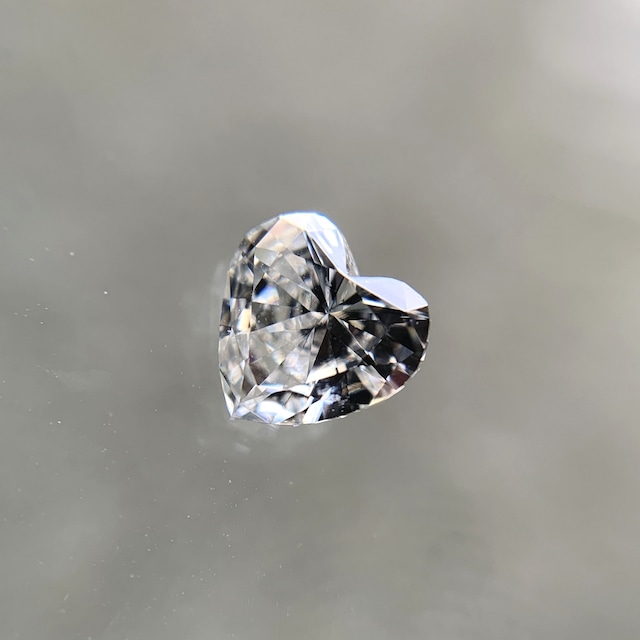 ダイヤモンド　ハートシェイプ　0.362CT