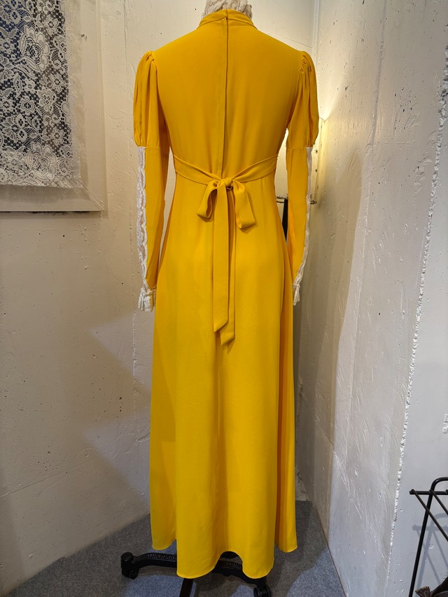 70's mustard yellow color lace dress