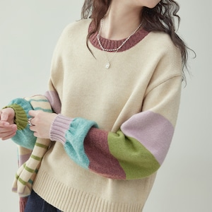 contrast color round neck scarf sweater