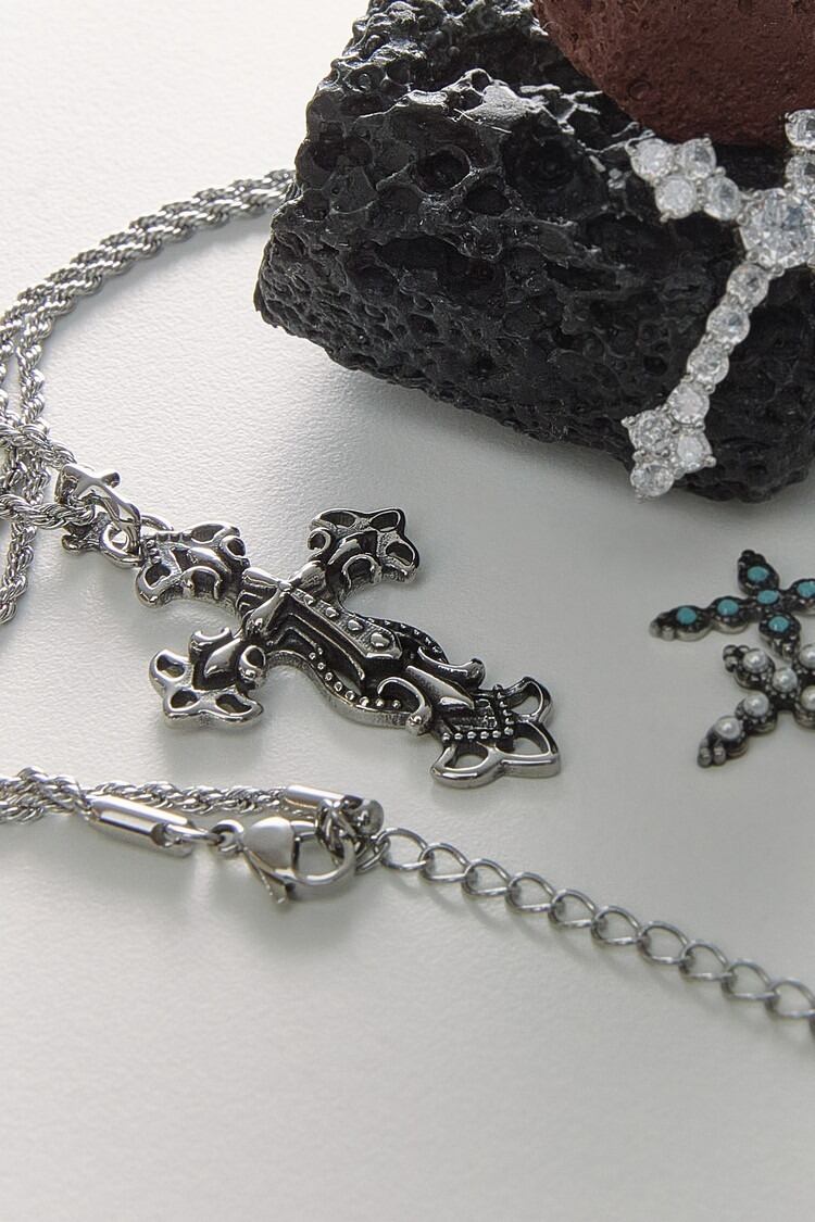 ☆IVE ガウル 着用！！【ReinSein】Vintage Enamel Cross Necklace