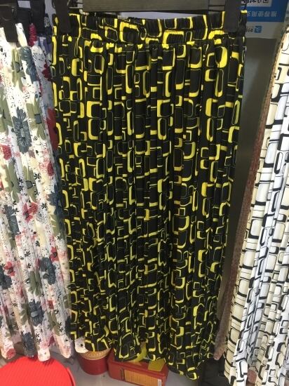 チェーンプリーツスカート