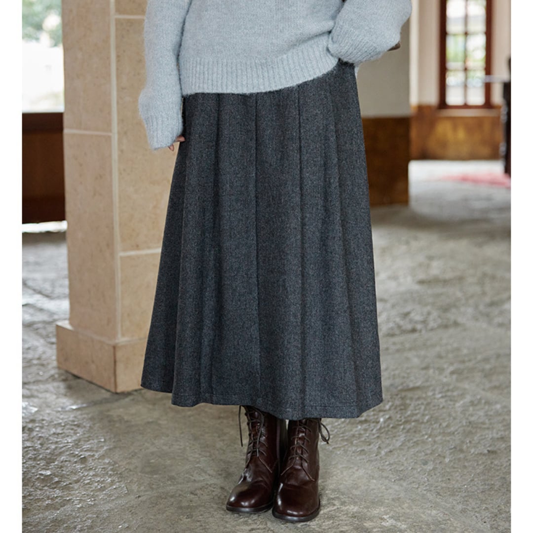 fashionable suit skirts