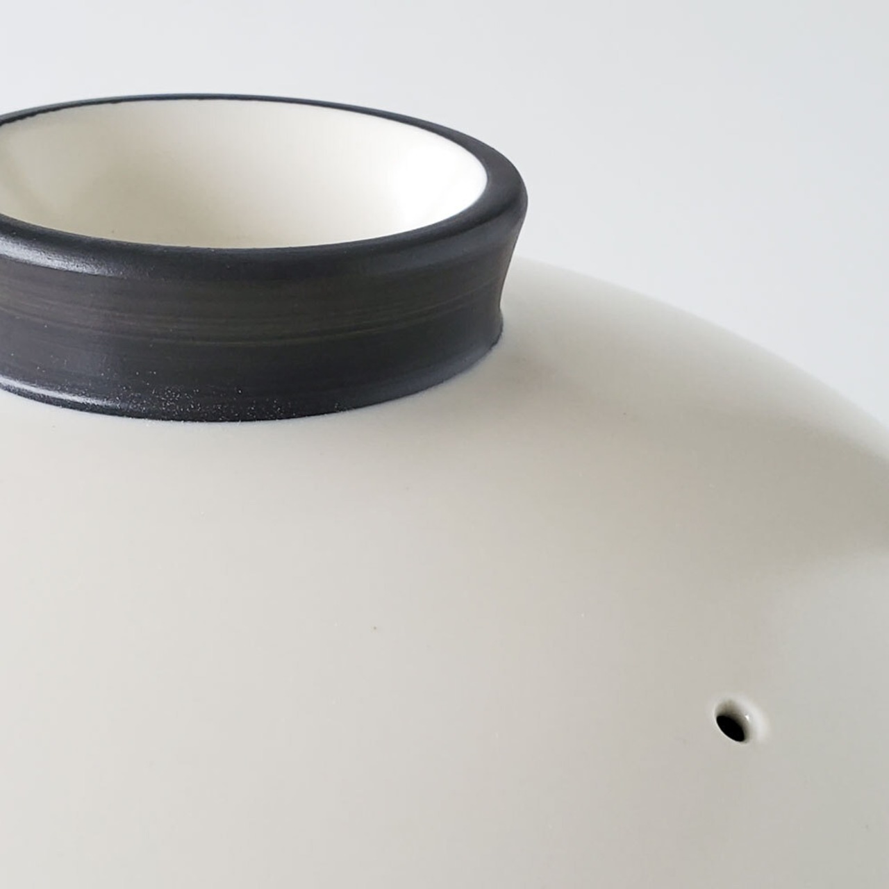 直火専用 宴 ﾎﾜｲﾄ/ﾌﾞﾗｯｸ 6号 鍋  1人用 美濃焼 日本製 おしゃれ