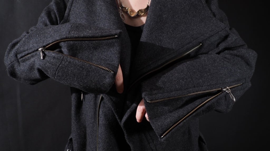 2000s Deformation mode silhouette neck wool long coat