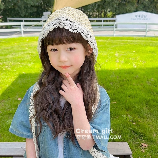 レースリボンの麦わらボンネット