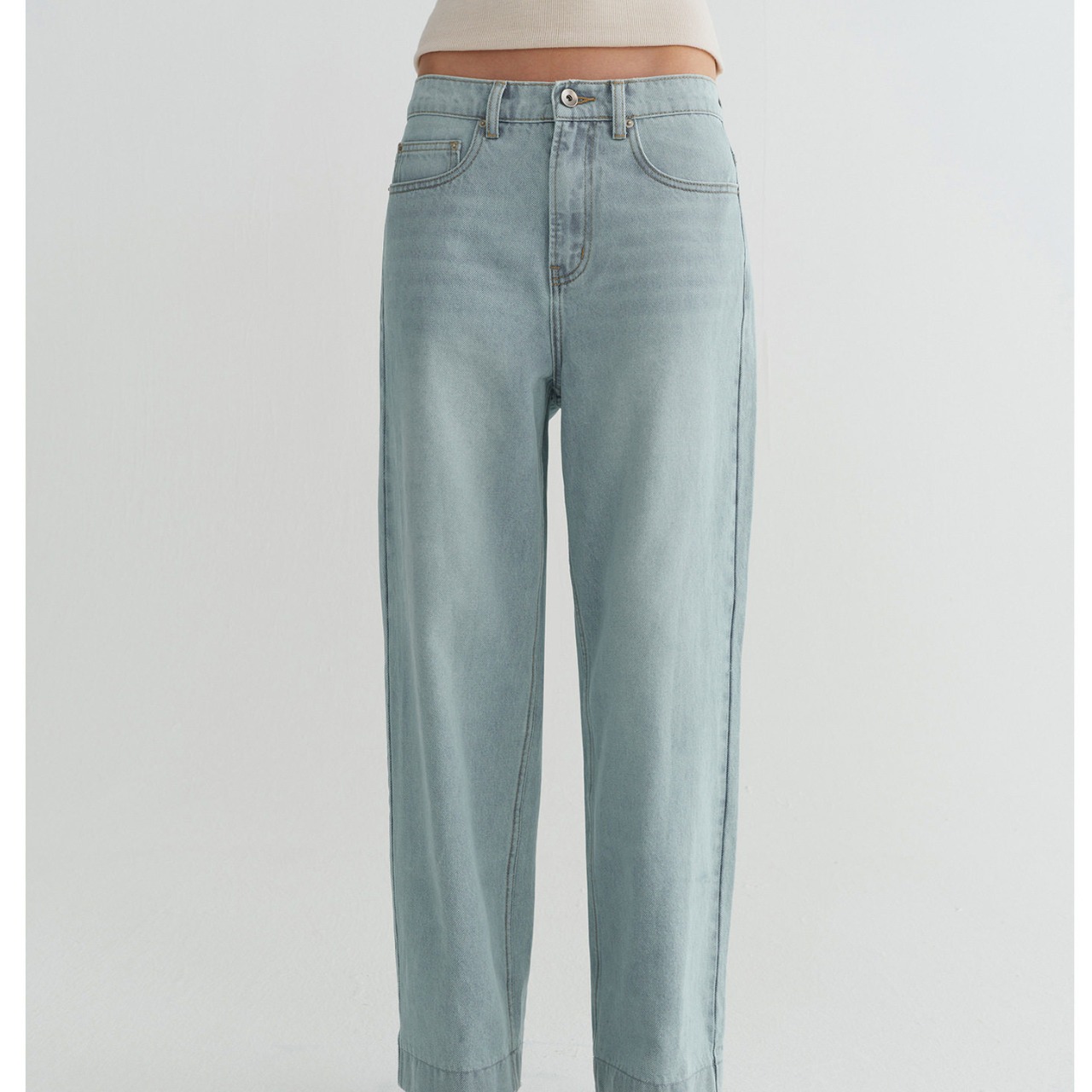 Light Wash Straight Denim T6185
