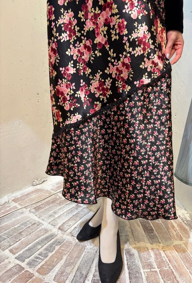 “my michelle” rose×black velvet dress