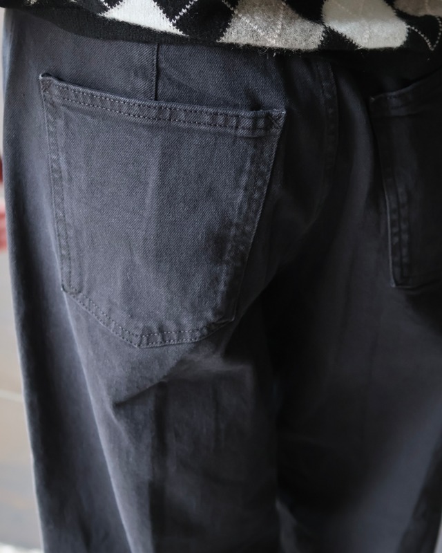Baggy silhouette denim pants