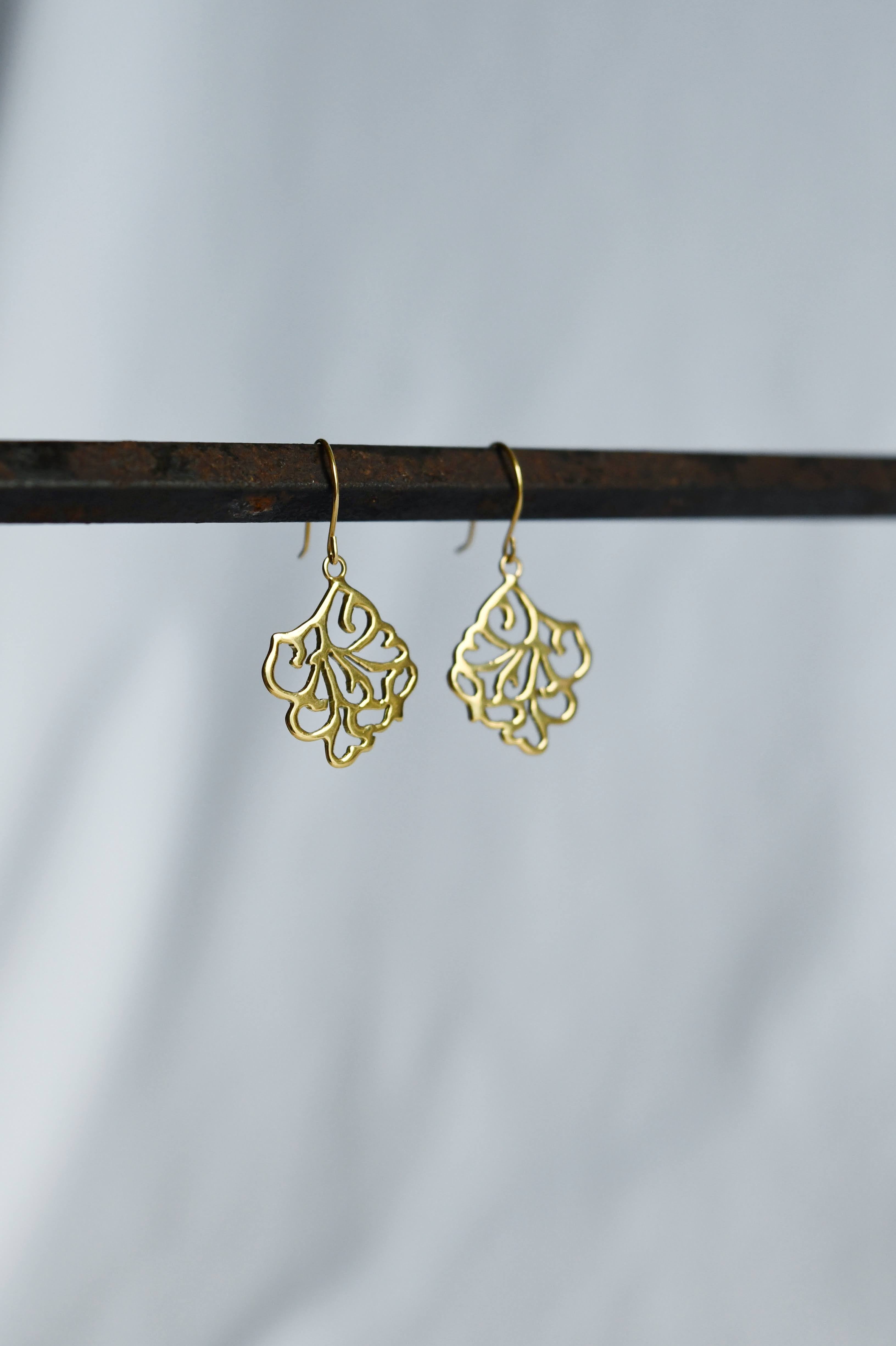 K18 Arabesque Design Square Earrings 18金アラベスクデザインピアス/イヤリング(スクエアー) | quirk  of Fate powered by BASE