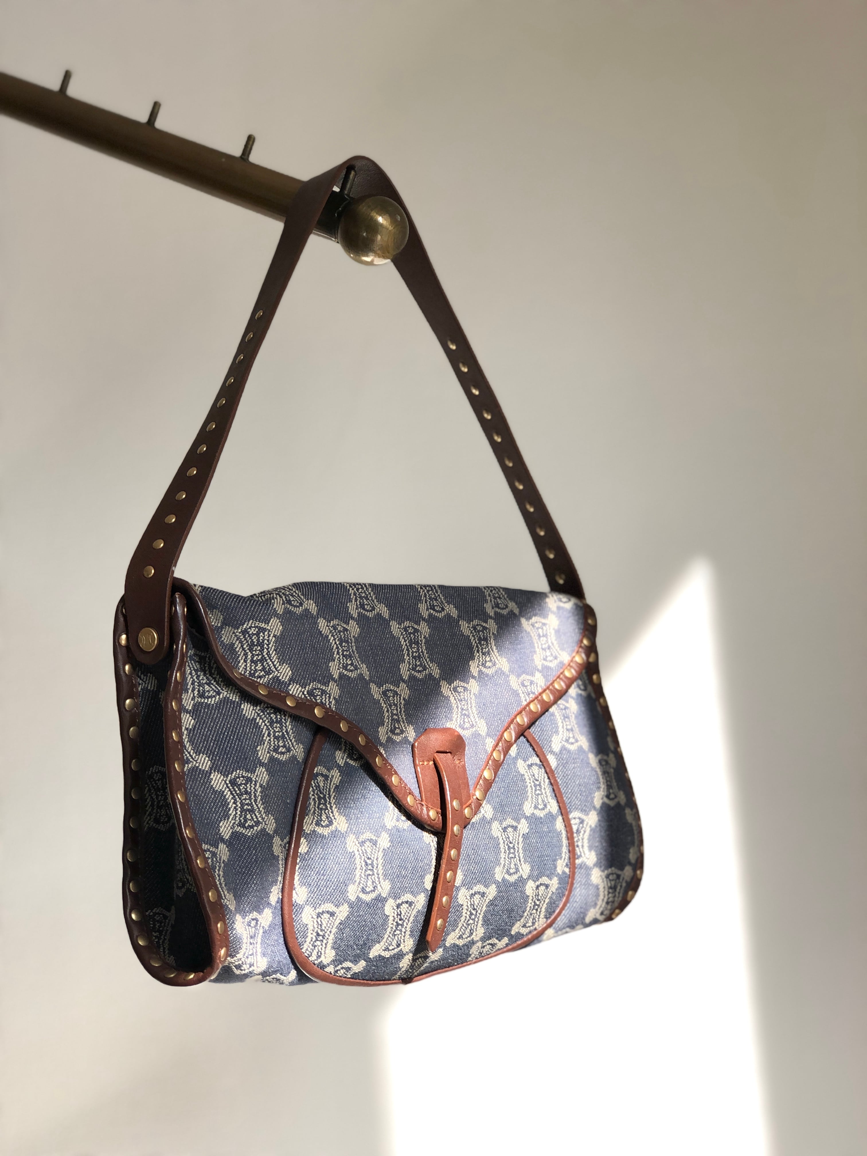 セリーヌ 美品 パリ マカダム スタッズ デニム ホーボー ショルダー バッグ CELINE セリーヌ パリマカダム ロゴ スタッズ デニム×レザー ホーボー