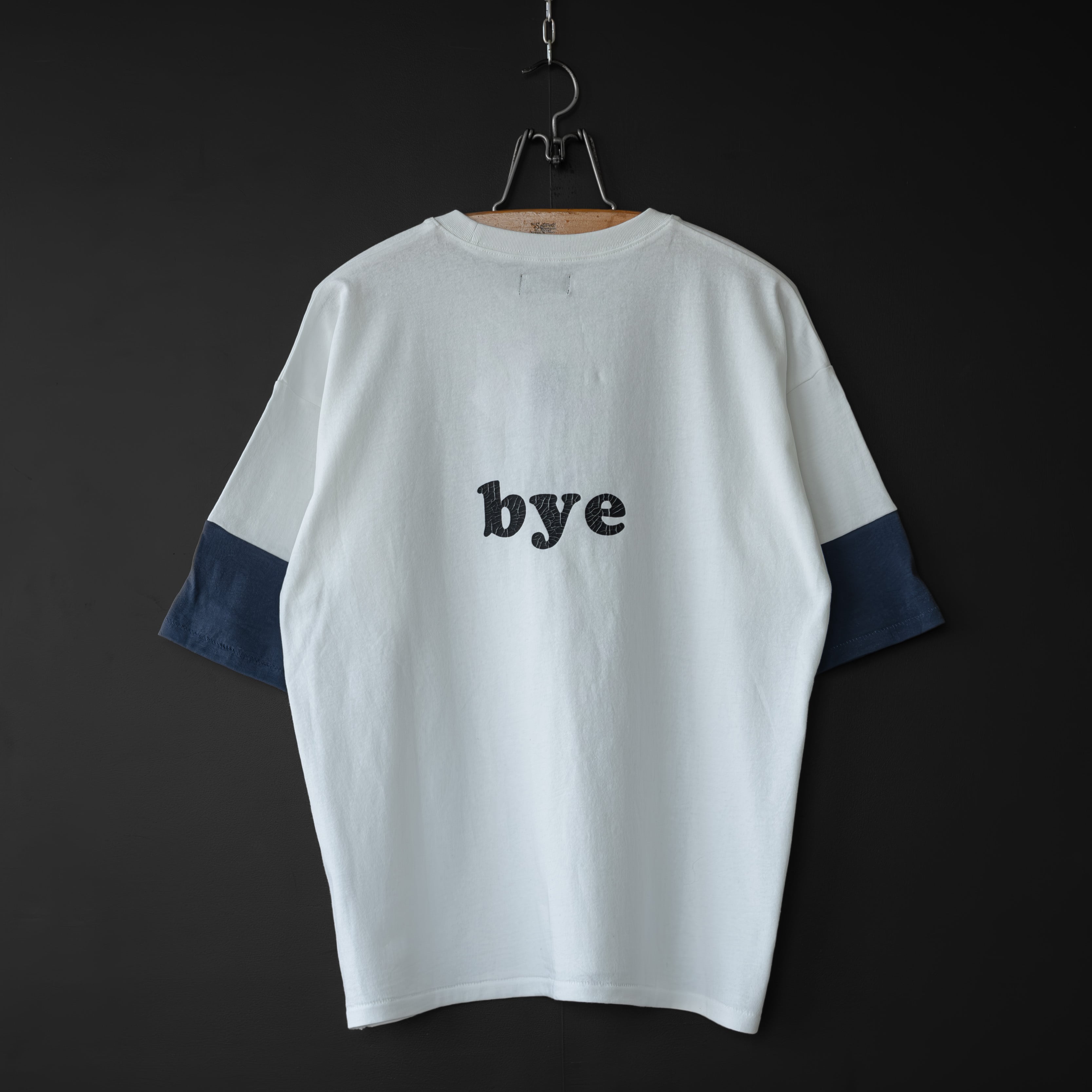 modem design】 baseball tee (white × navy) | dros dro