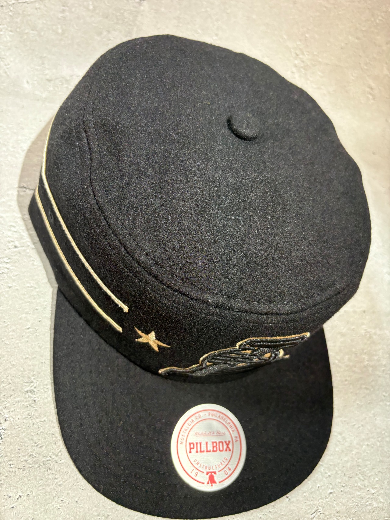 Mitchell＆Ness/ミッチェルアンドネス NBA ロサンゼルス・レイカーズ Retro Roots  ピルボックス キャップ ブラック