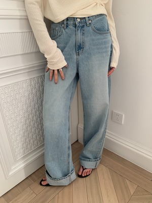 (予約)poster / Rolled-up Straight Jeans