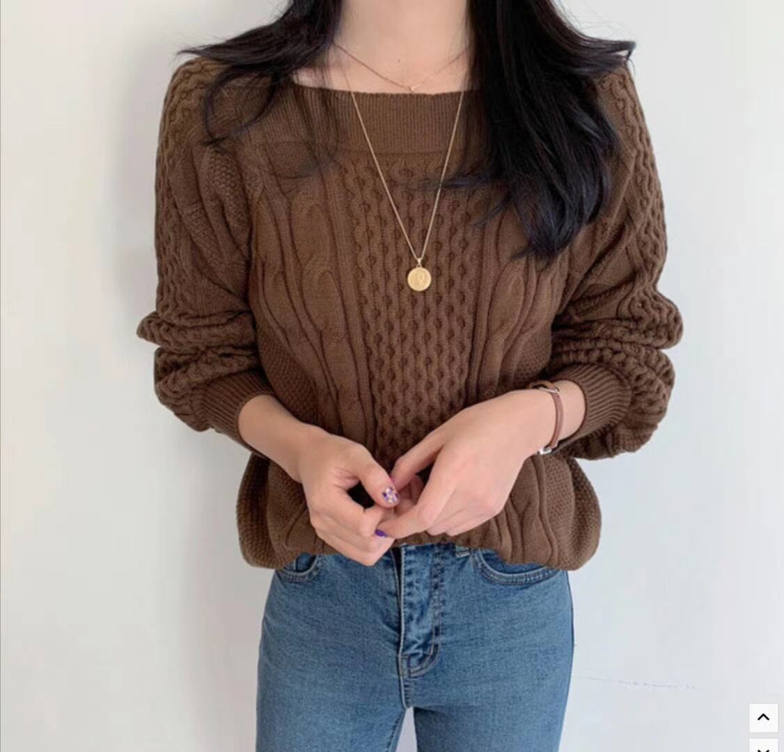 スクエアネックケーブル編みニットAJ1079−C01