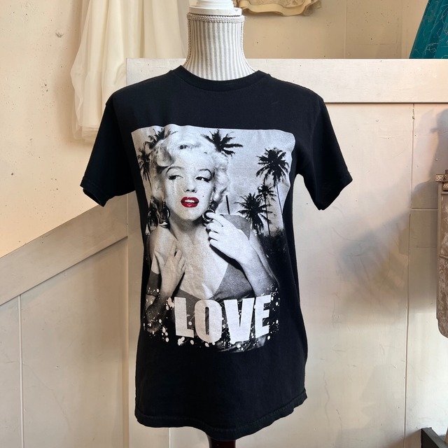 Marilyn Monroe T-shirts