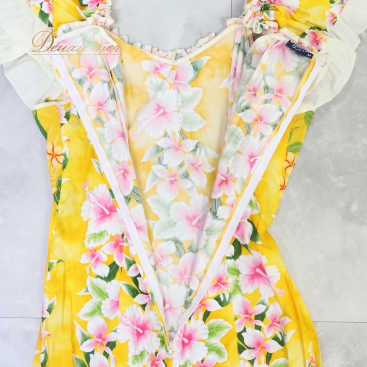 フラダンス 衣装 ワンピース ドレス Royal Creations イエロー系 ハワイ製 アシンメトリー フリル ハイビスカス柄 かわいい 華やか 鮮やか 明るい 元気 ハワイアン アロハ ハワイアンプリント フラ ダンス レッスン 練習 リゾート