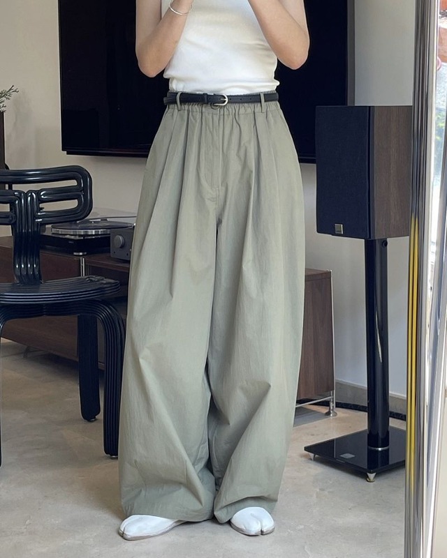 Balloon Tuck Pants