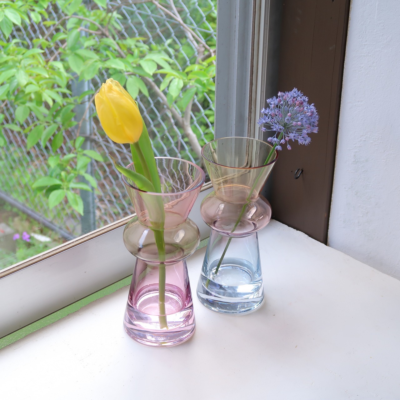 さんかくとまるの花瓶