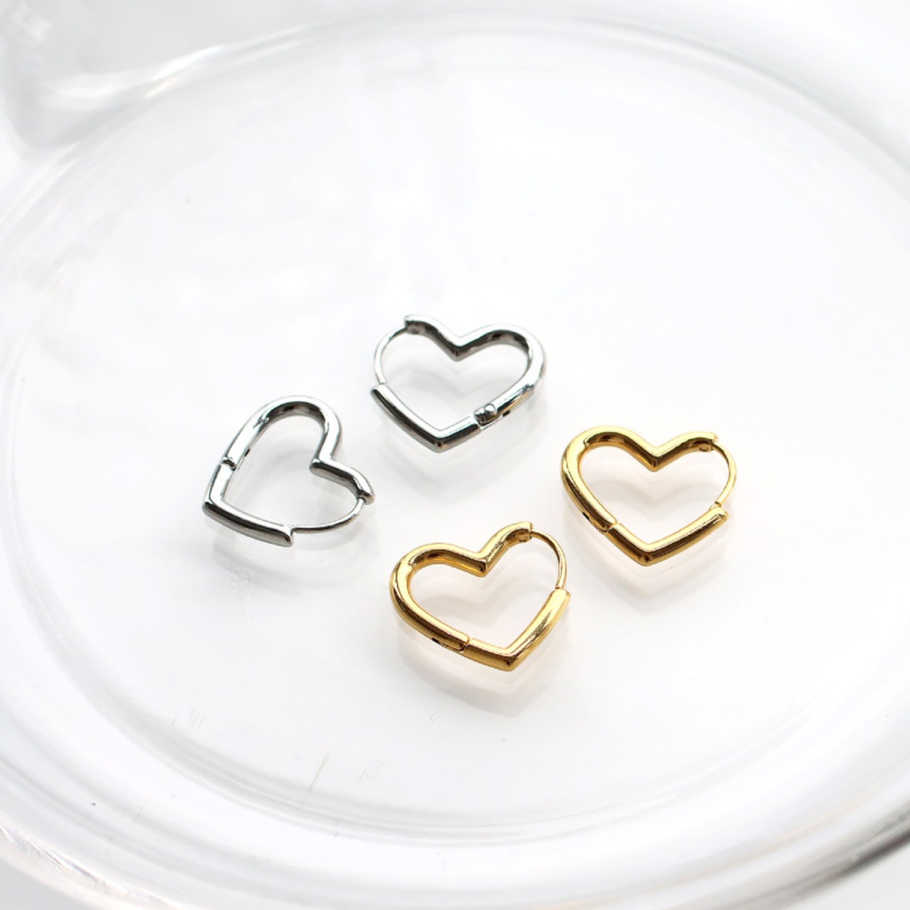 【ネコポス便送料無料】ピアス シンプルハートフープピアス 金属アレルギー サージカルステンレス つけっぱなし 小ぶり 2085