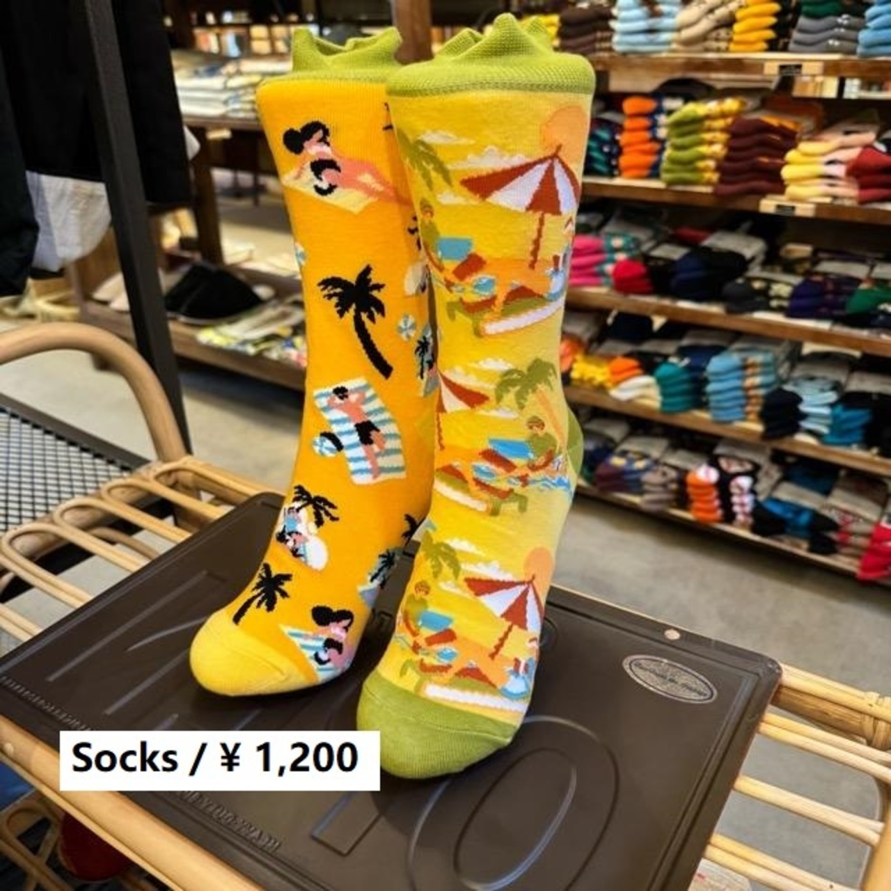 TOPANGA SOCKS Lady's　アシンメトリーソックス　バカンス　海　夏　太陽　ビーチ　南の島　スニーカー　足元ファッション　靴下　ユニーク　プチギフト　