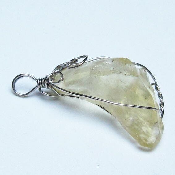 リビアングラス ペンダント 一点物 メール便可 112-13693