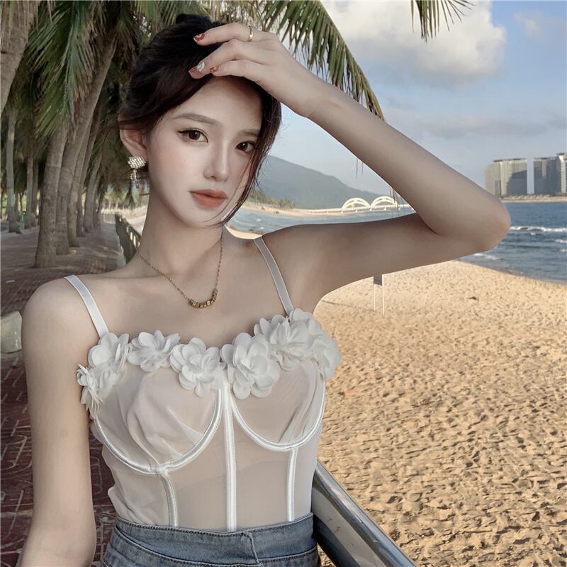 サマーショートスタイルホワイトトップス 夏物 ピュア フラワーデザイン ブラックストロベリース83979046246