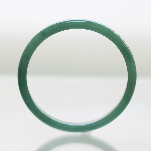 【内径 約56.5mm】 Guatemala 翡翠バングル A貨翡翠 jd_bg1125