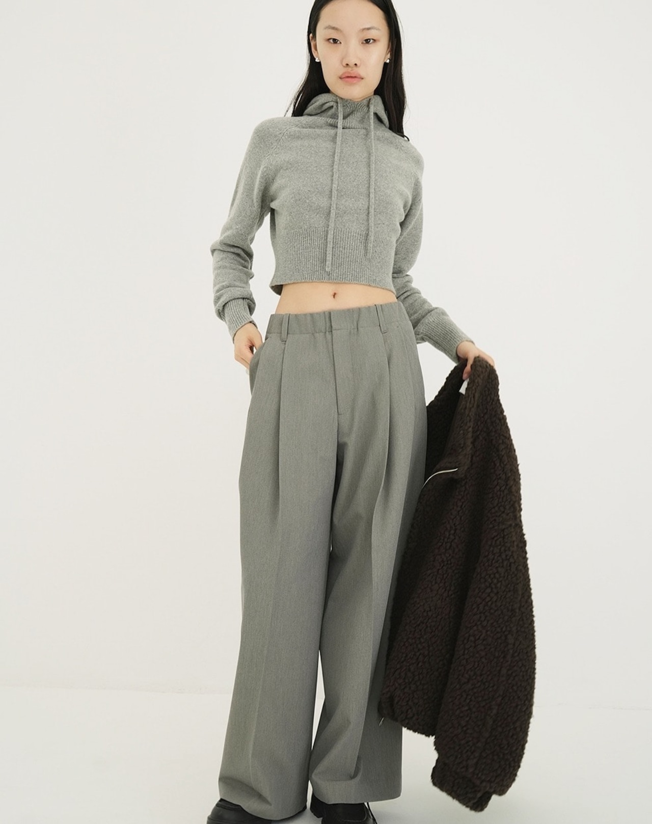 CLANE SHORT KNIT HOODIE