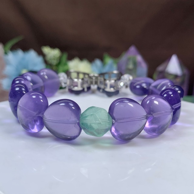 ~Butterfly~☆フローライト デザインブレスレット