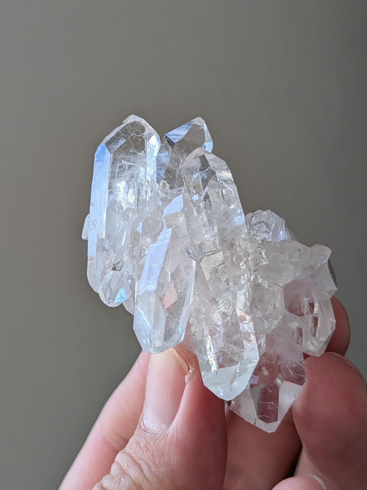 トマスゴンサガ水晶 ⭓ クラスター ⭔ ブラジル・ミナスジェライス州産